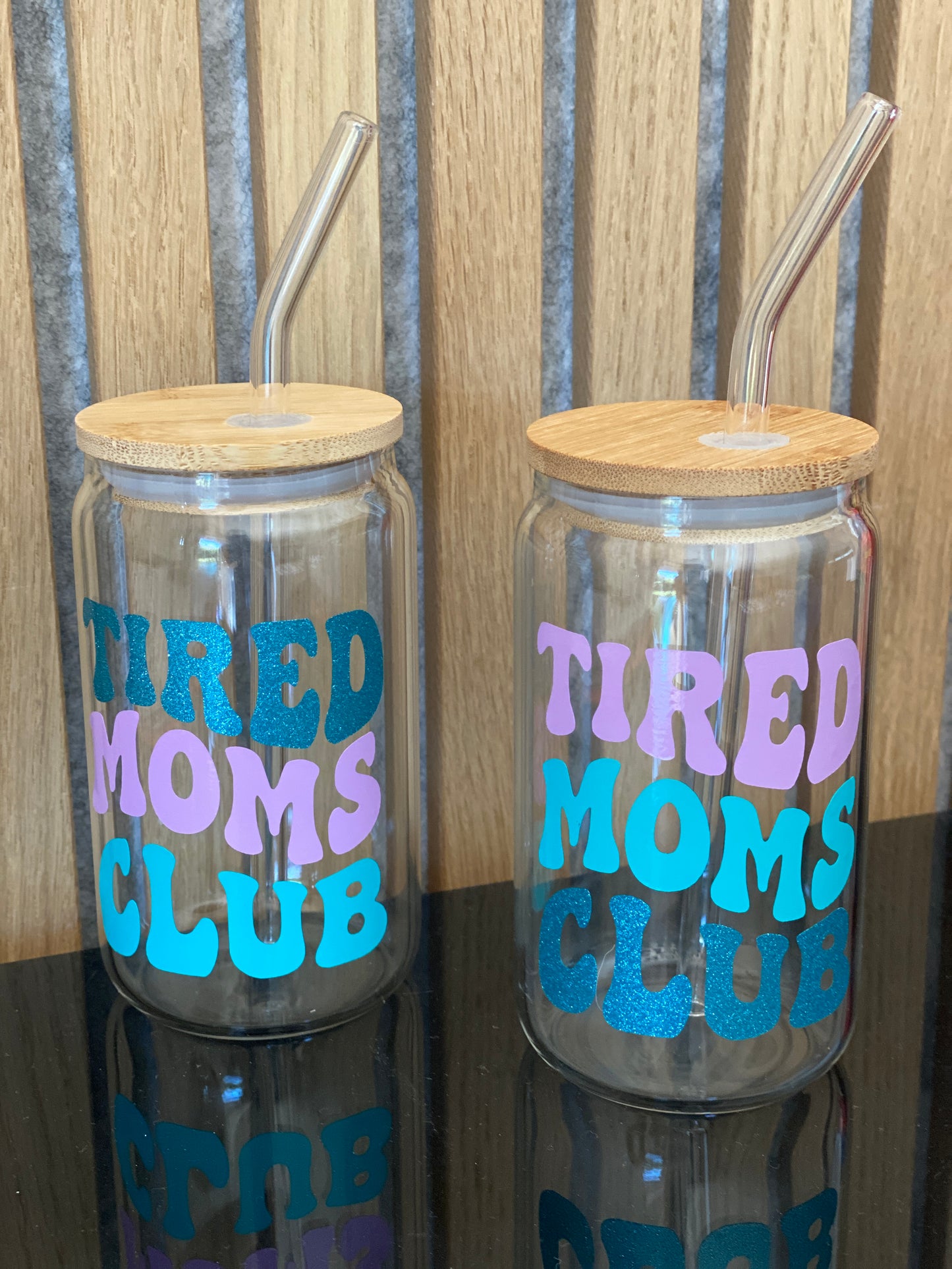 Trinkglas Tired Mom Club